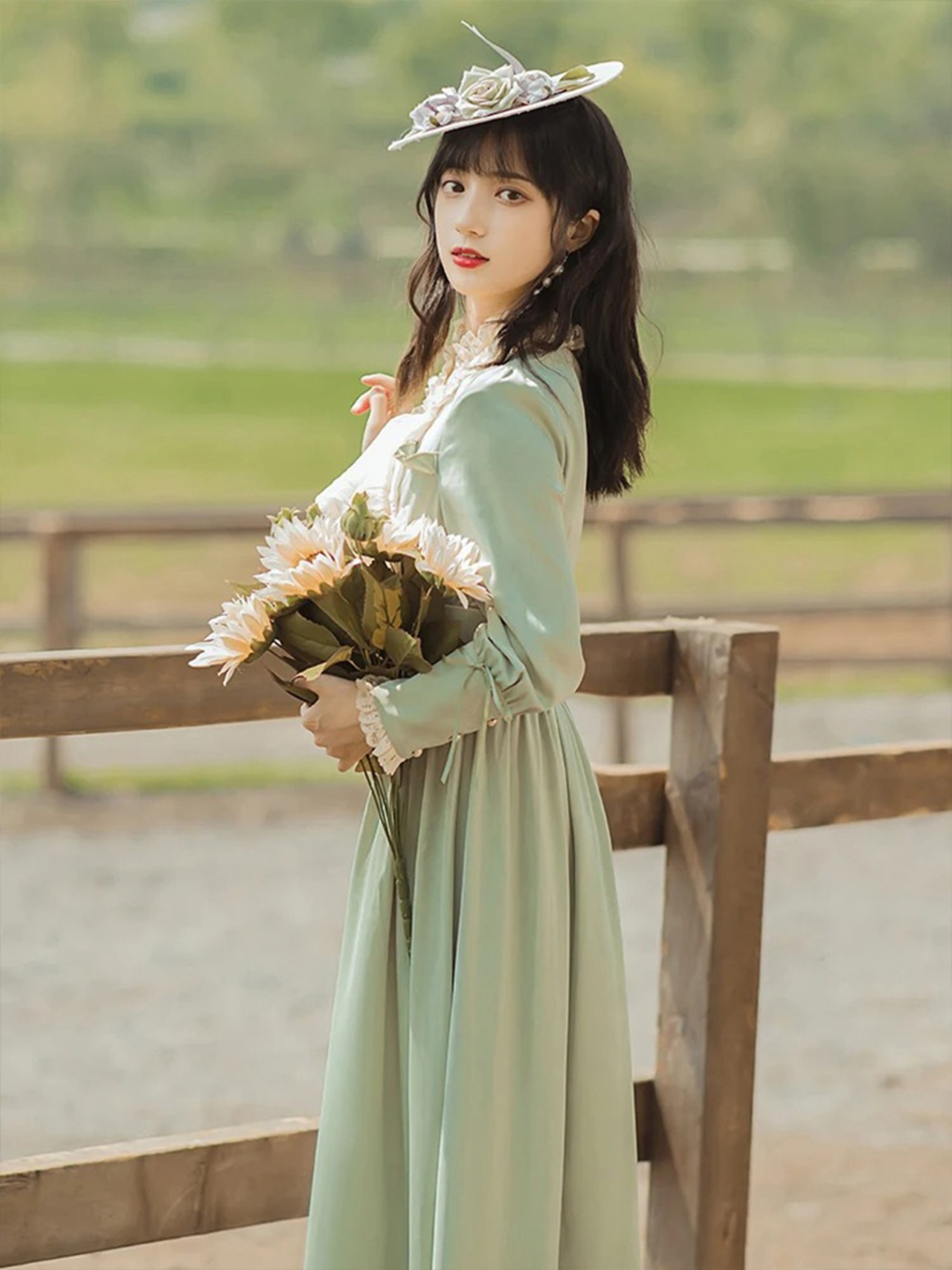 【0176】Bow Tie Ribbon Lantern Long Sleeve Dress