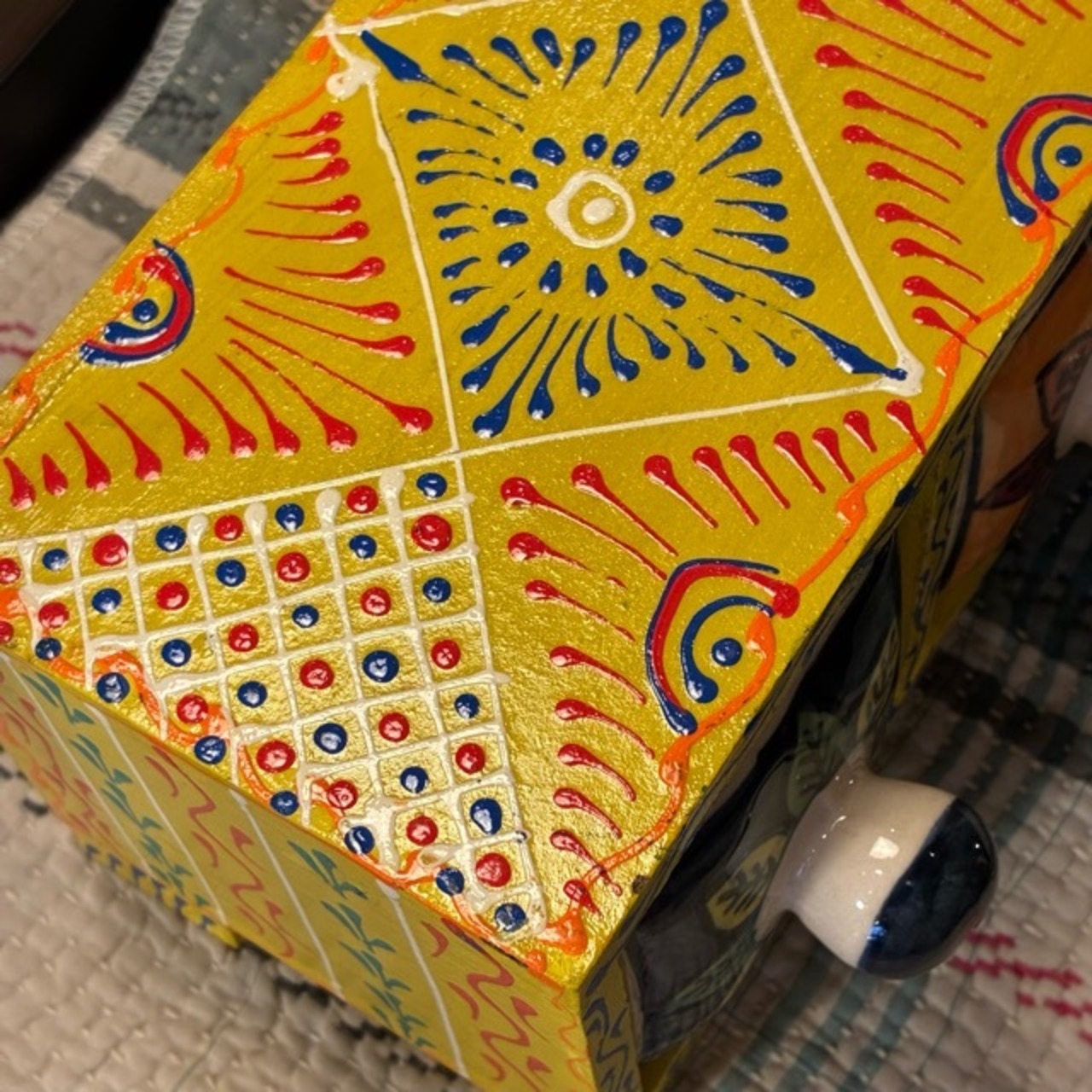 India Blue Pottery Mini 3-Drawer Unit　インド　ブルーポタリ3ドロワーチェスト　横型　イエロー　引き出し　置物　玄関収納　メヘンディアート　鍵入れ　印鑑入れ　ハンドメイド