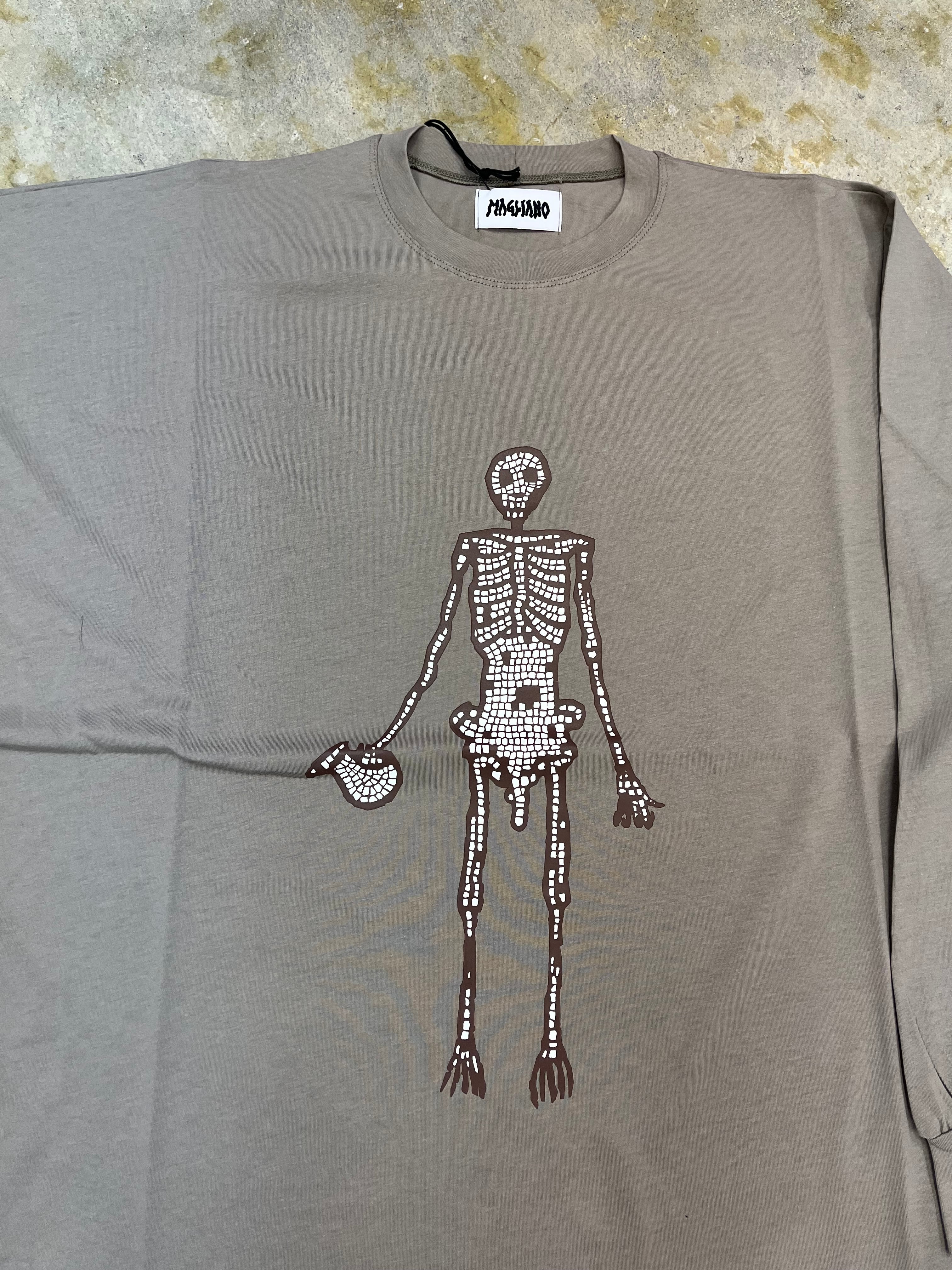 MAGLIANO | POMPEI TWISTED TEE | DUST | HOWDAY