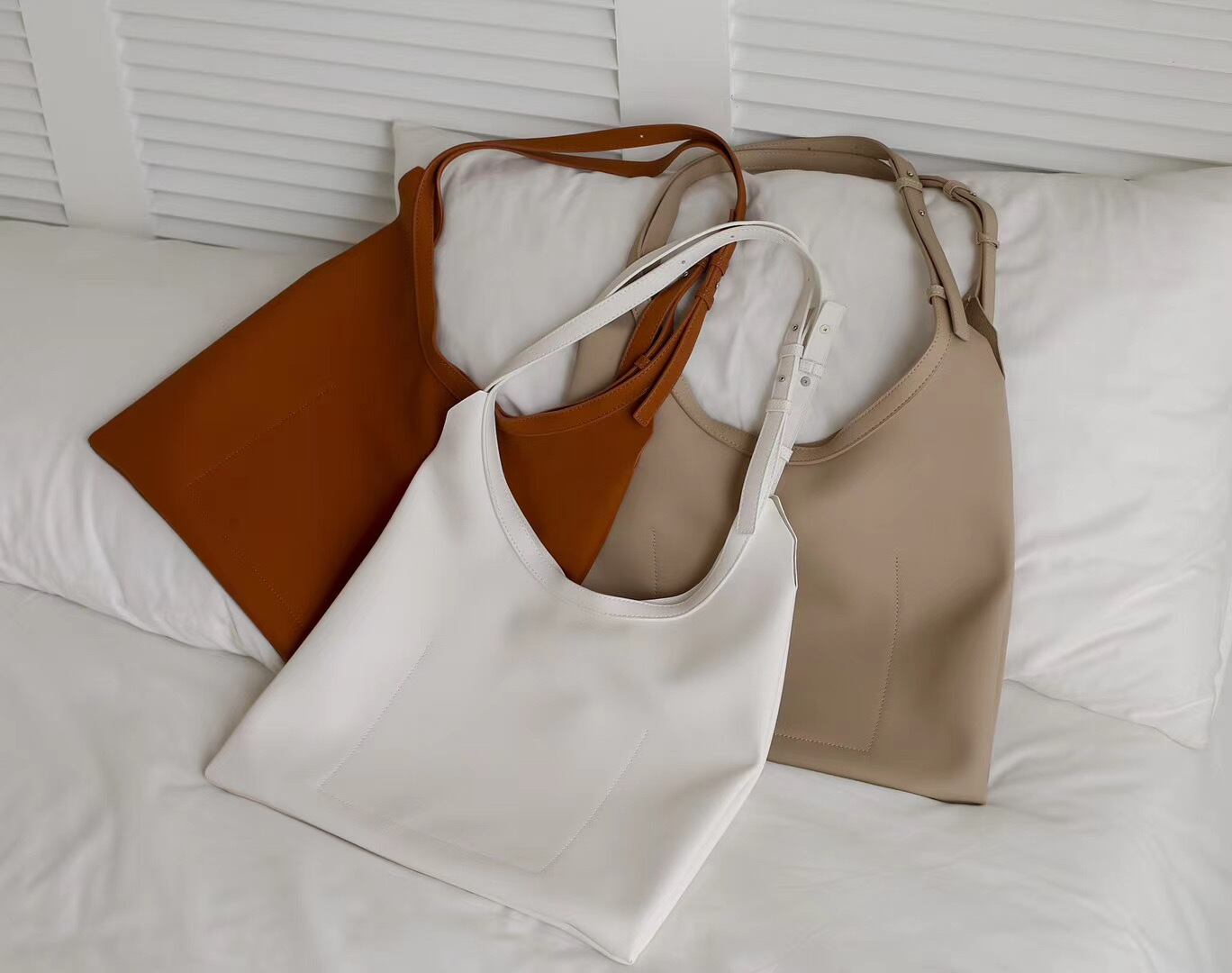 シンプルトートバッグ