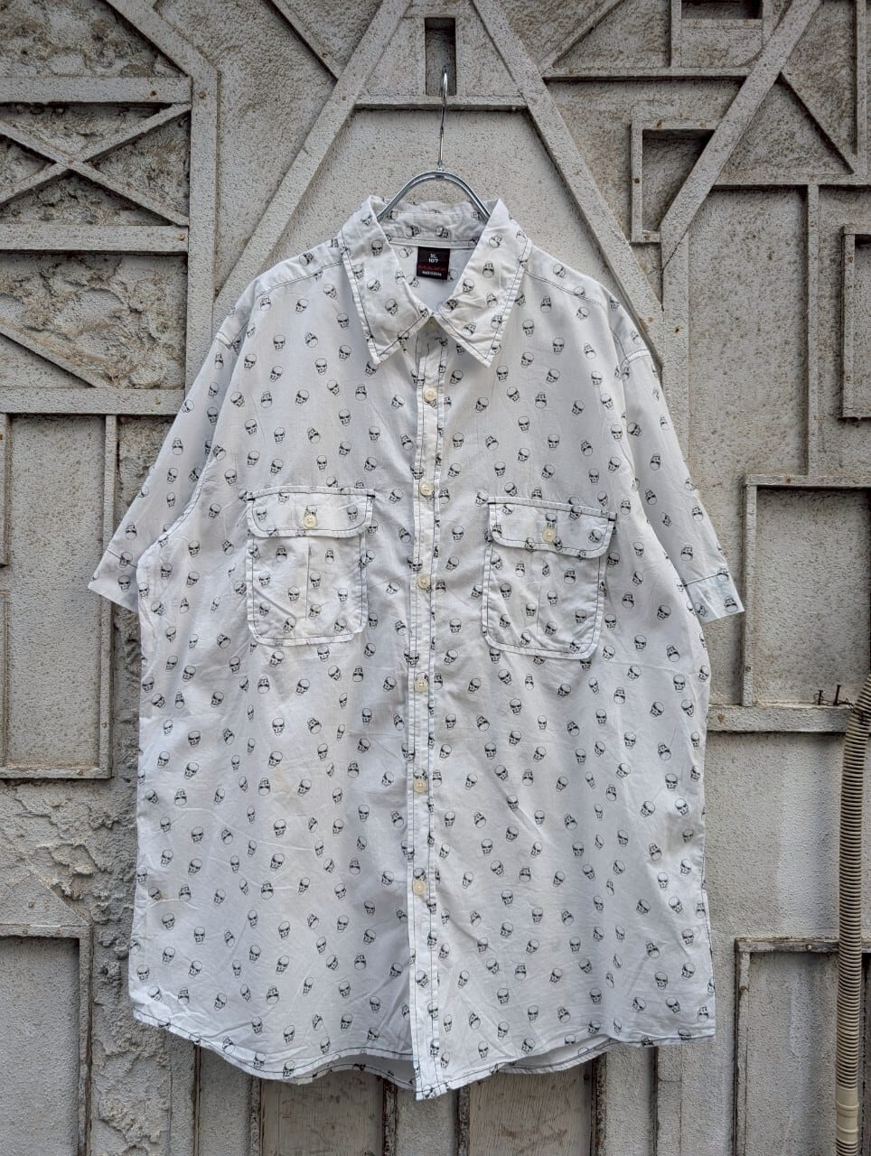 "SKULL" patterned shirt