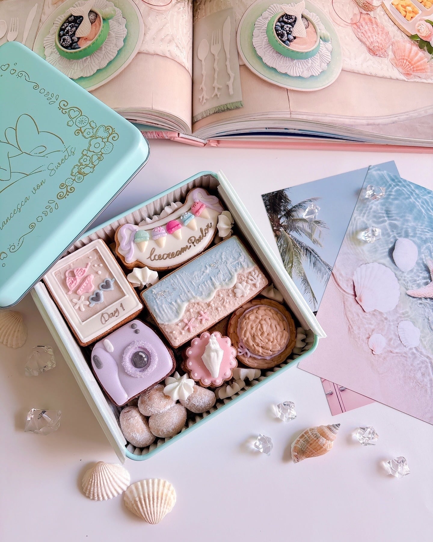 THE BEACHSIDE アイシングクッキー缶 | Francesca von Sweets