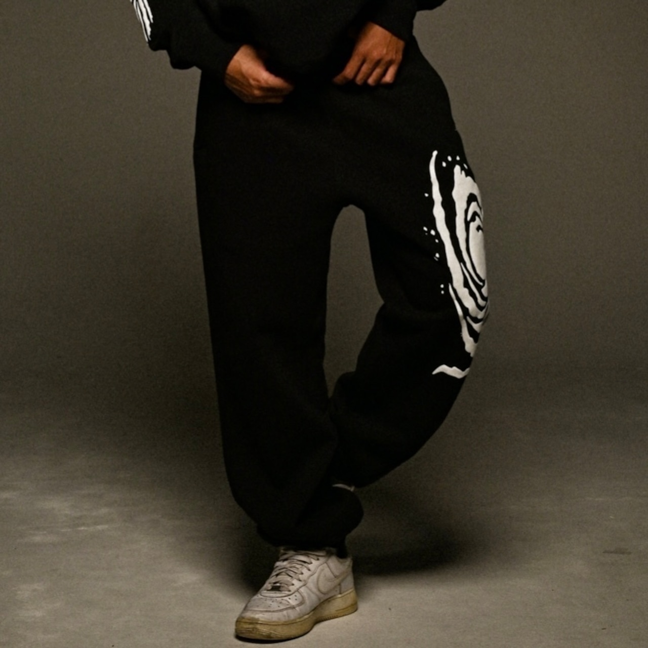 GALAXY HEAVYWEIGHT SWEAT PANTS【Black】