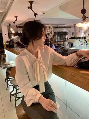 リボンタイブラウス　AJ4Z4039-888