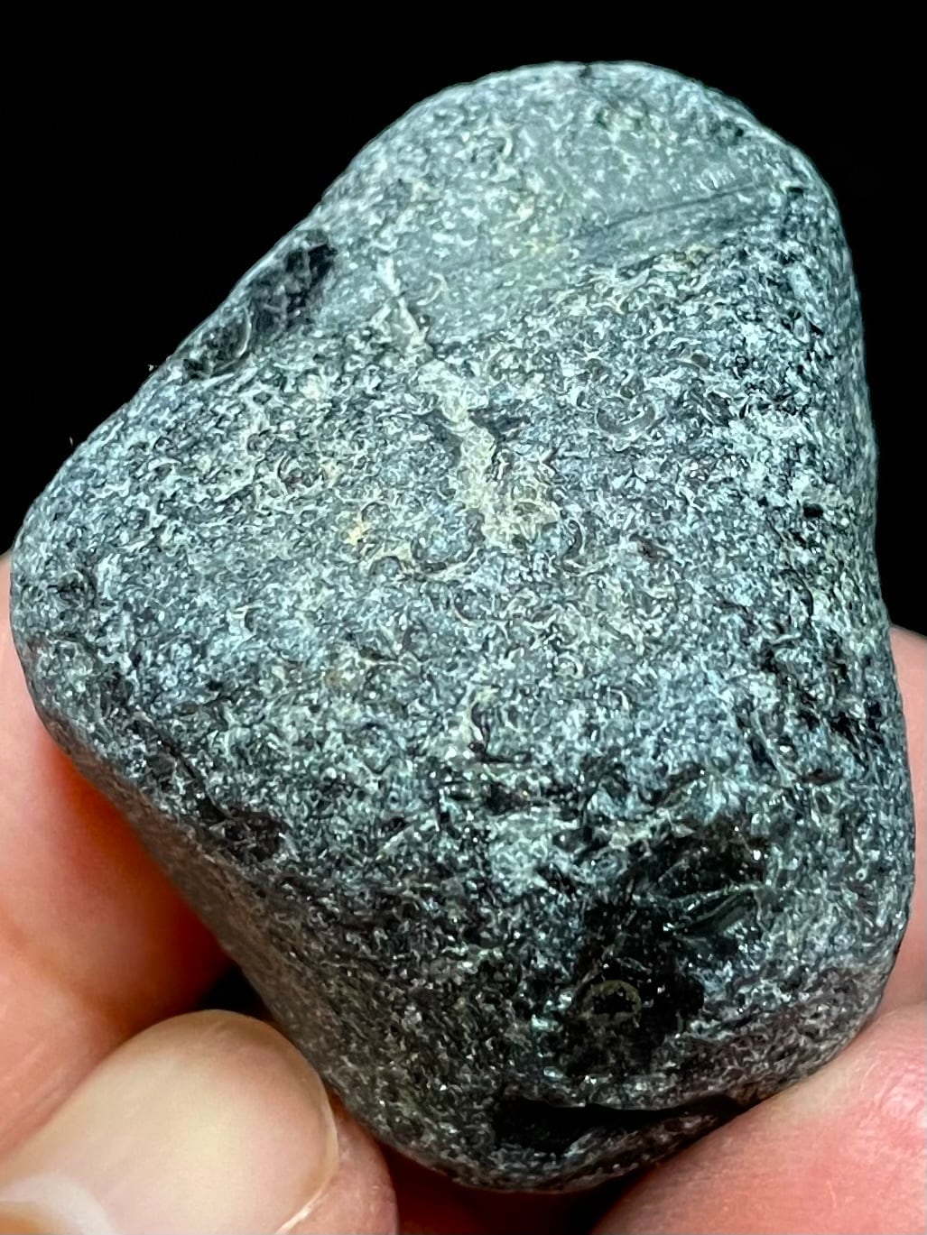 隠岐諸島 島後島 黒曜石  原石 24ｇ ② 隠岐の島 Obsidian  黒曜石・原石 | 虹石屋