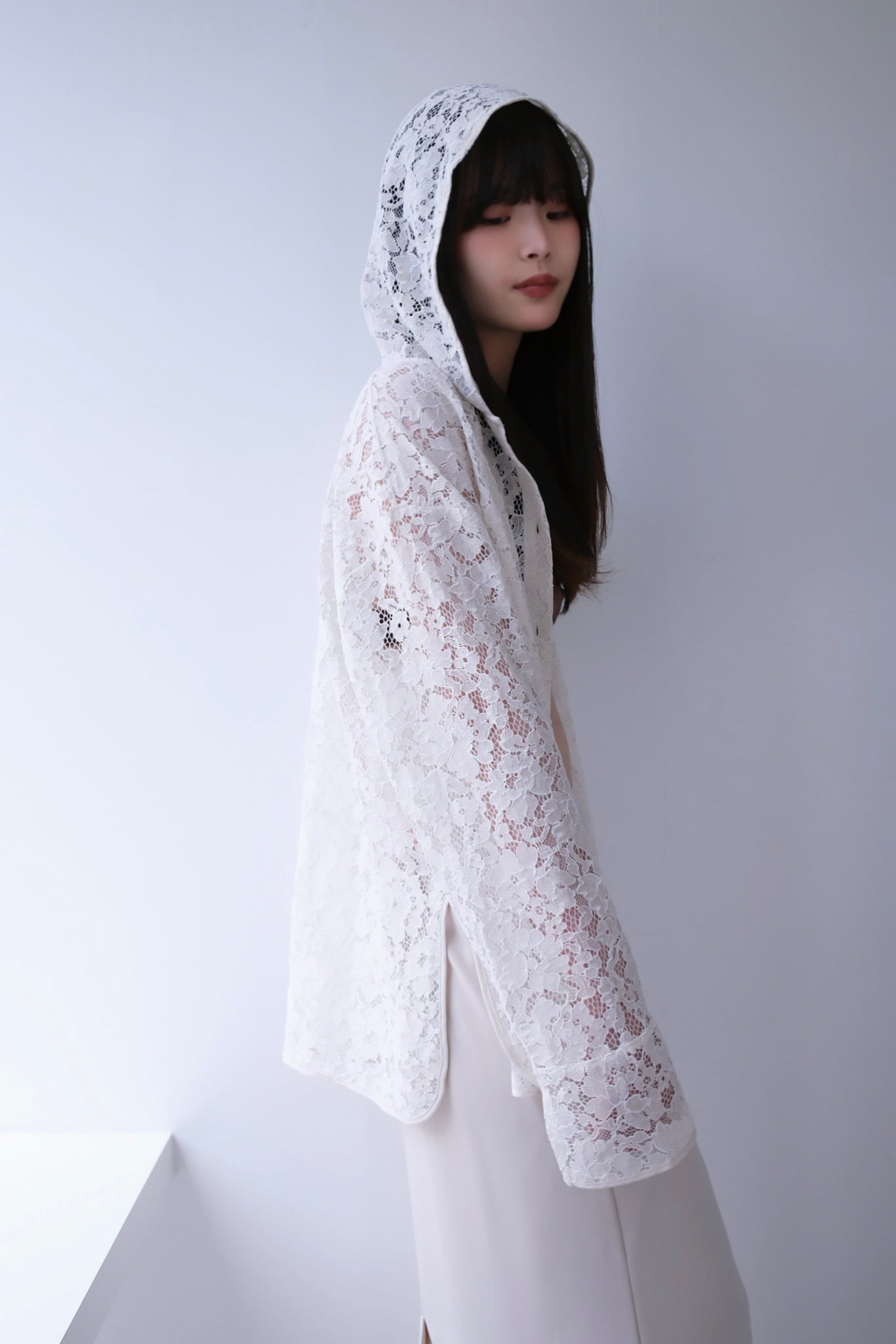 Mesh × race foodie cardigan メッシュ × レースフーディーカーディガン White