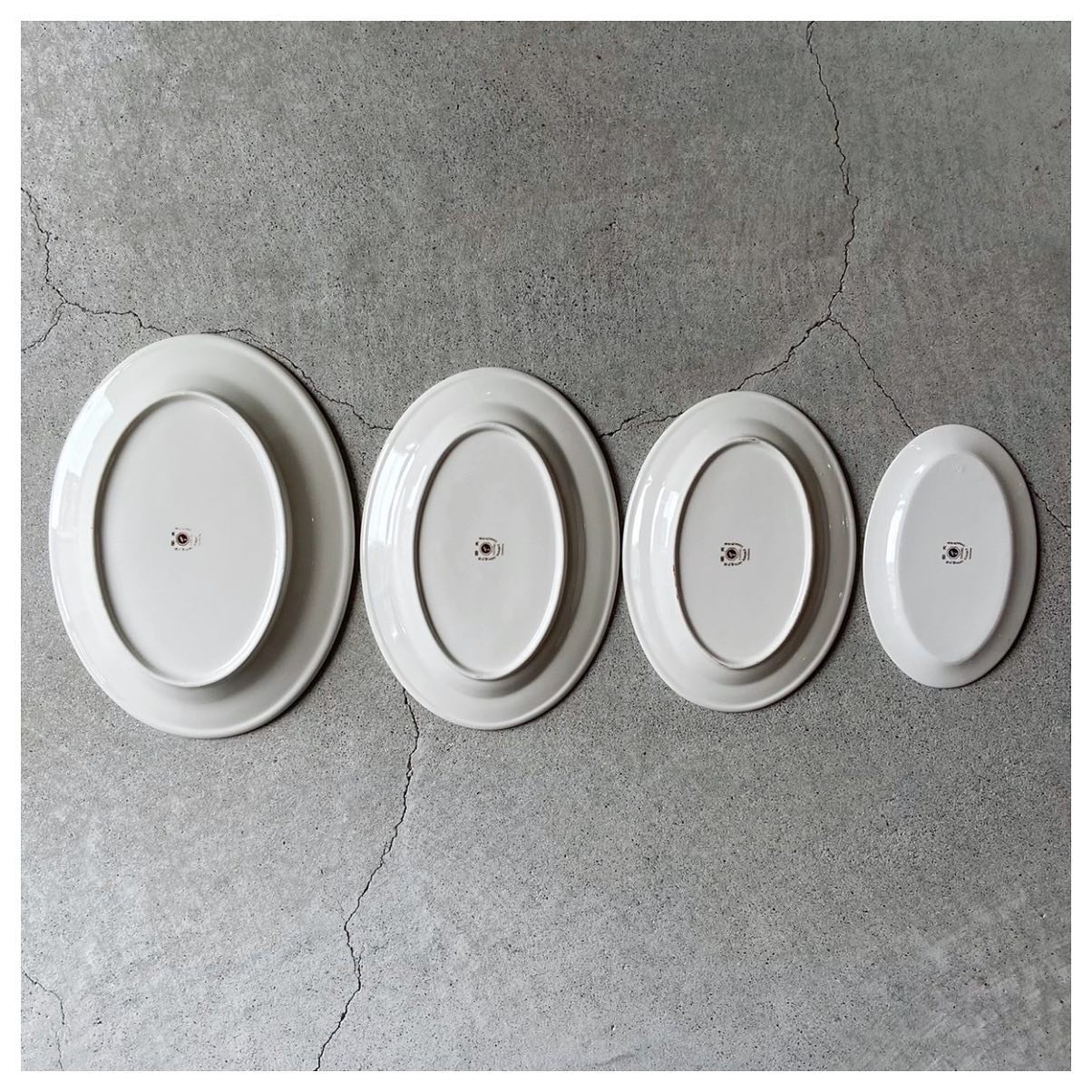 台湾製 大同食器 楕円形皿 (26cm) | tsuyukusa store