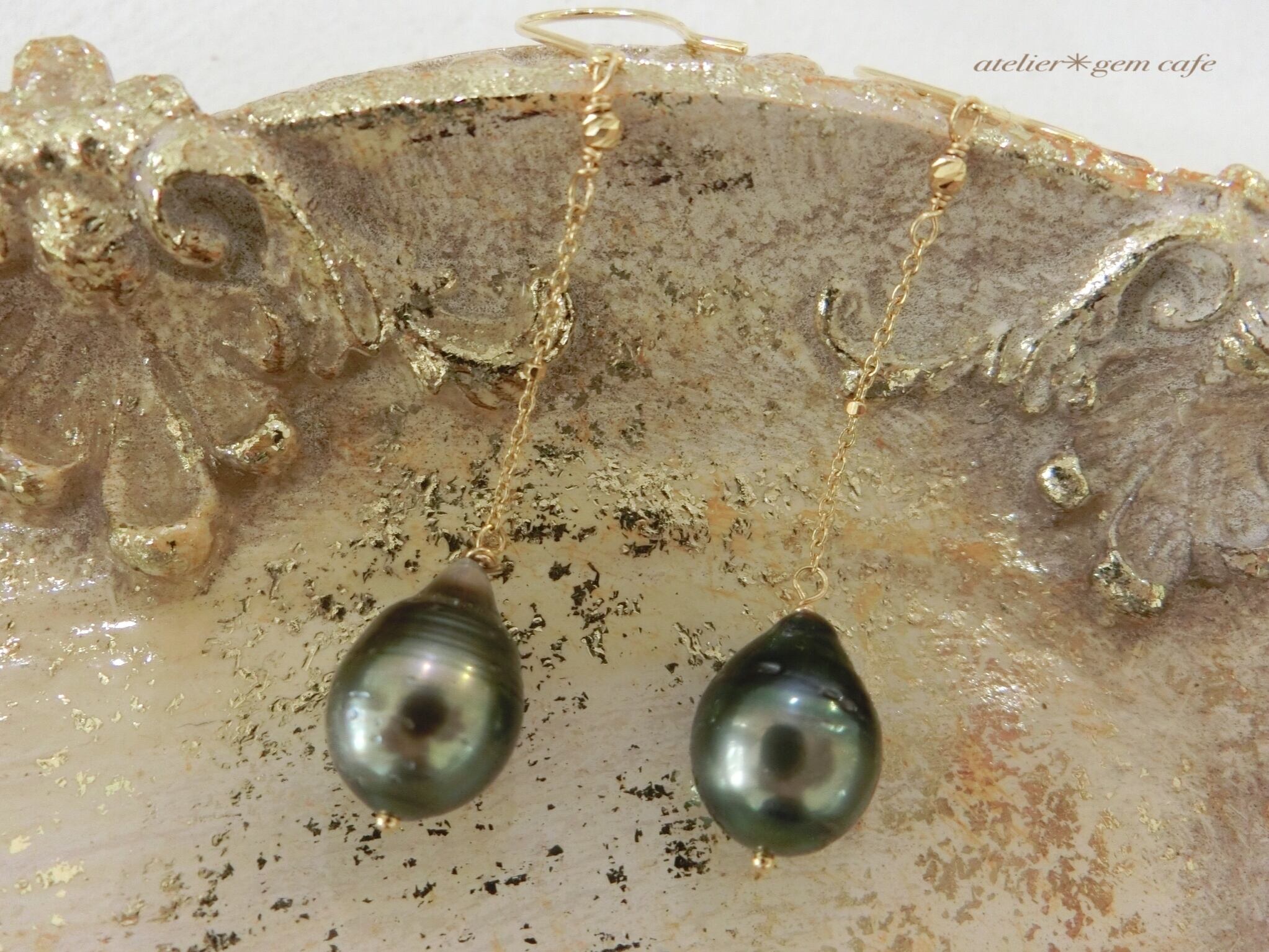 18金南洋黒蝶真珠ピアス