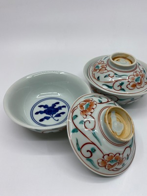 赤絵　牡丹唐草　蓋付き煮物椀　２つセット