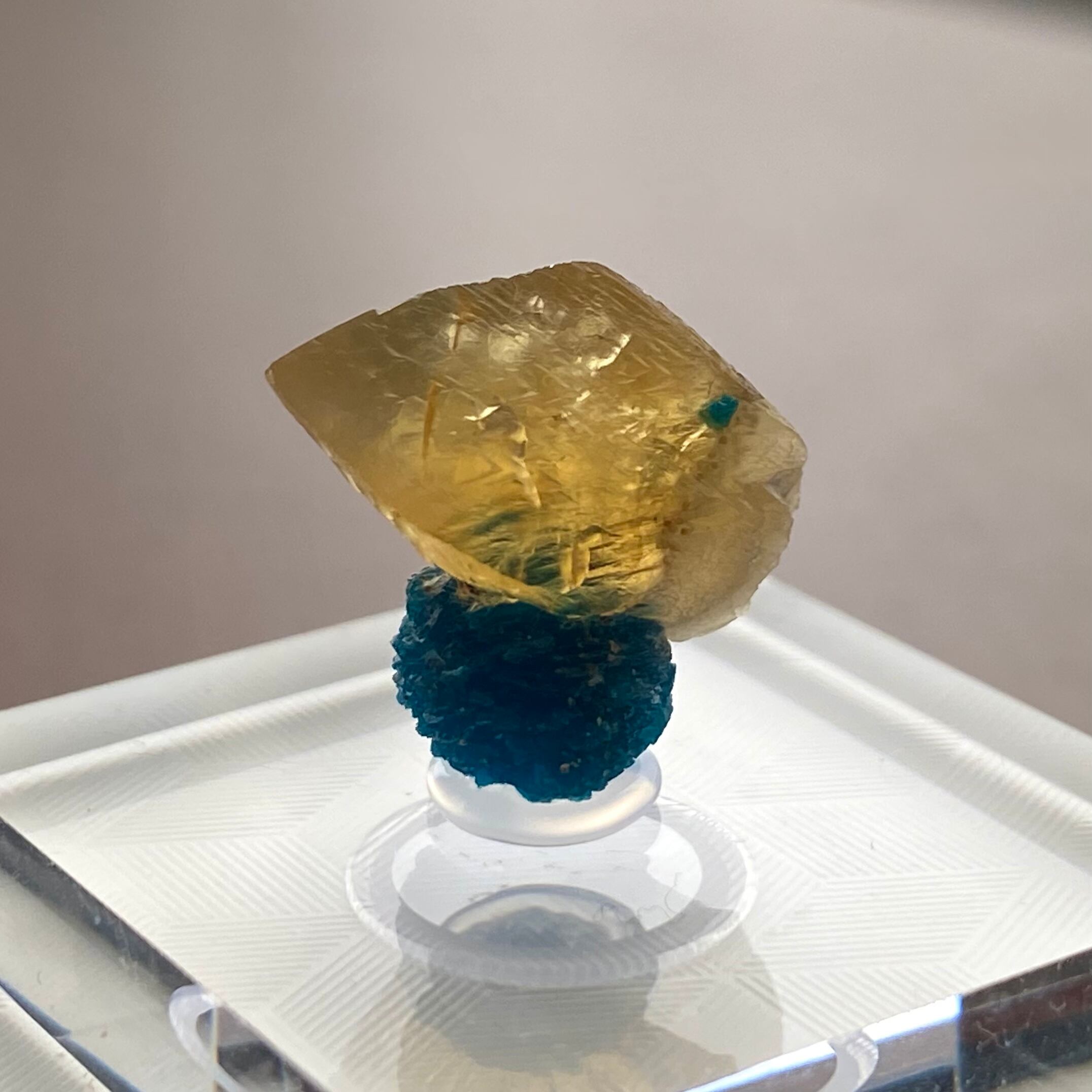 カルサイト / カバンサイト【Calcite with Cavansite】インド産