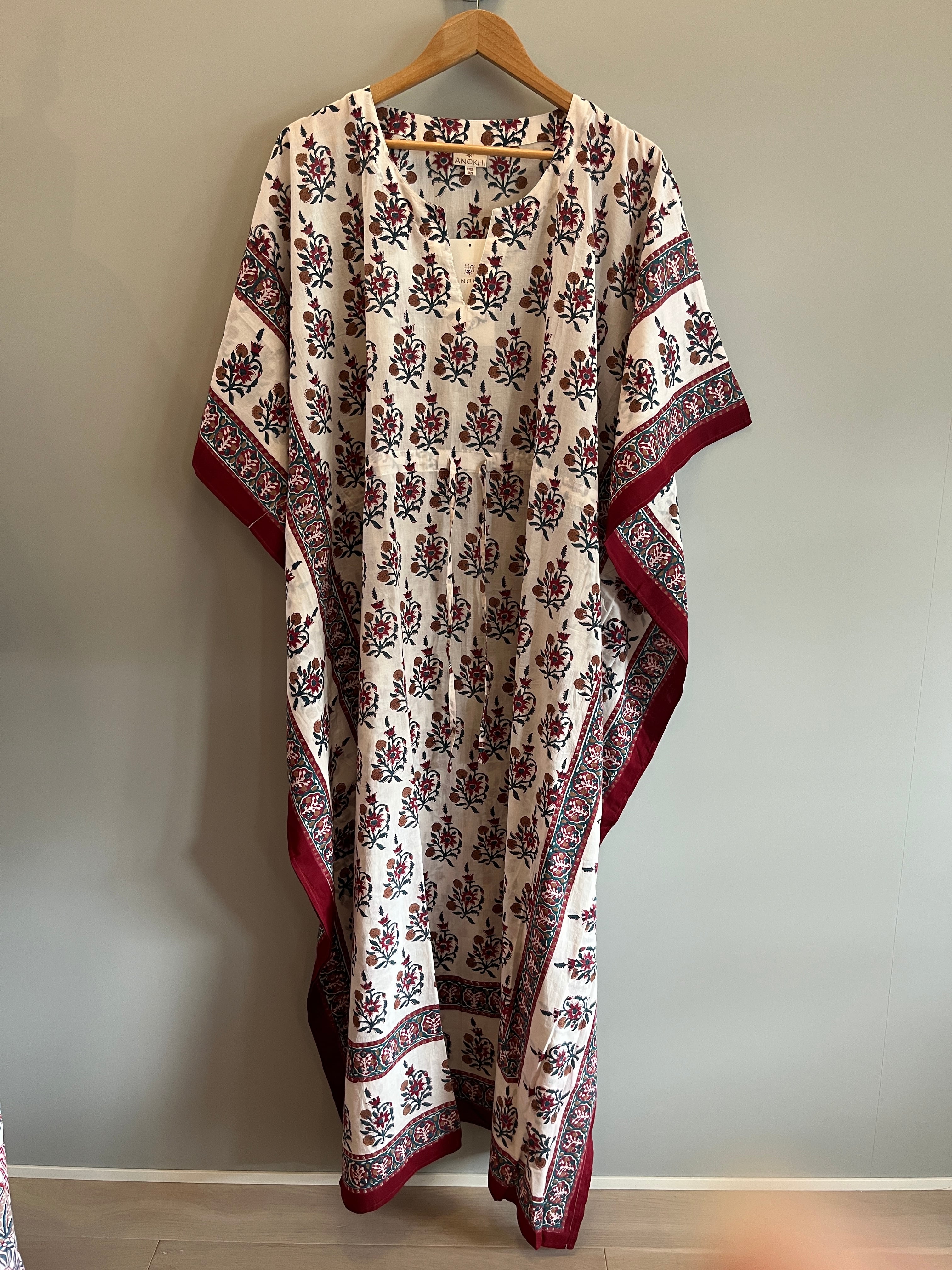 ANOKHI バティック　カフタン ANOKHI バティック カフタン ANOKHIカフタンワンピース |インドの伝統