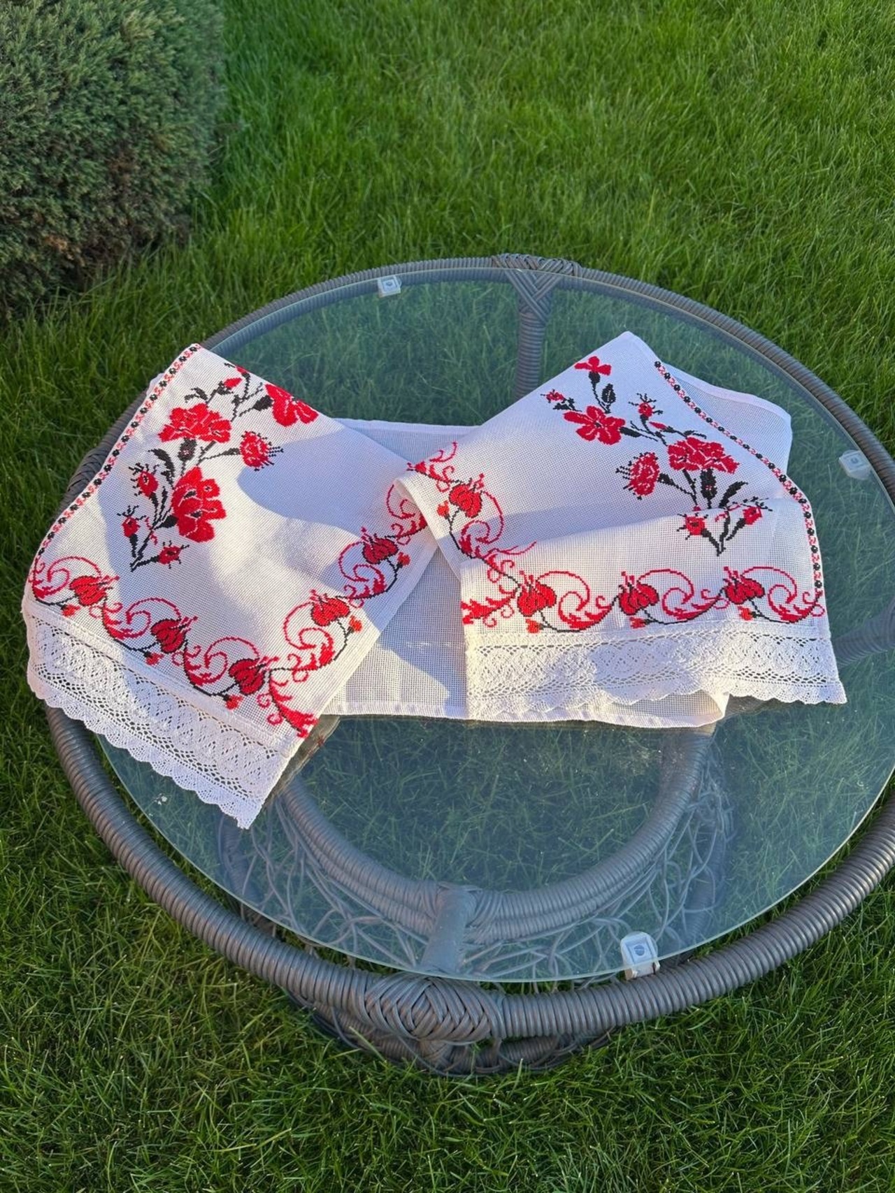 ウクライナ伝統手刺繍祭具タオル「ルシニク」 - 1