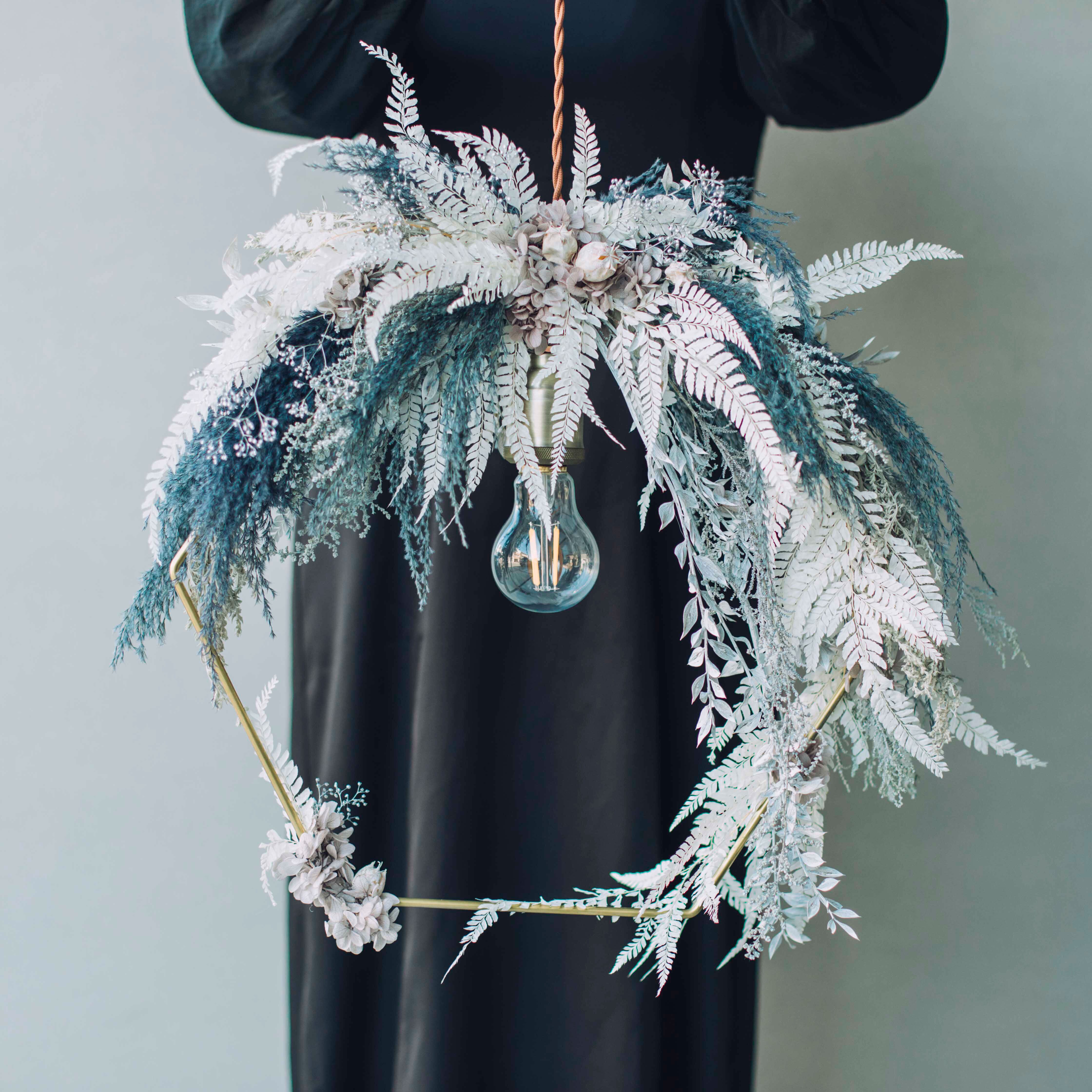 リース縦型1灯 / ホワイト＆ブルー / 品番 s6_40 / 照明・ドライ