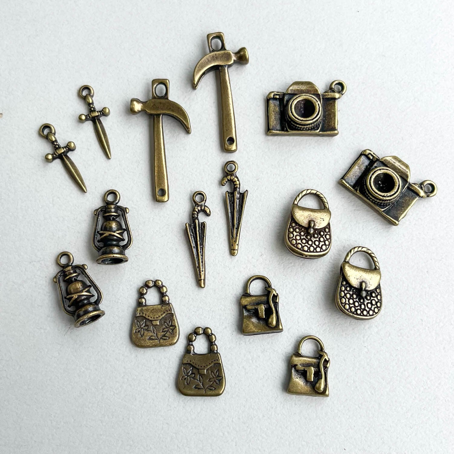 アンティーク風 カメラチャーム | Dua-アクセサリーパーツショップ