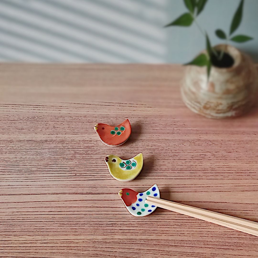 箸置き 小鳥 赤地陶房/赤地径 | こいし屋 -手しごと、くらしの 箸置き 小鳥 赤地陶房/赤地径 | こいし屋 -手しごと、くらしの