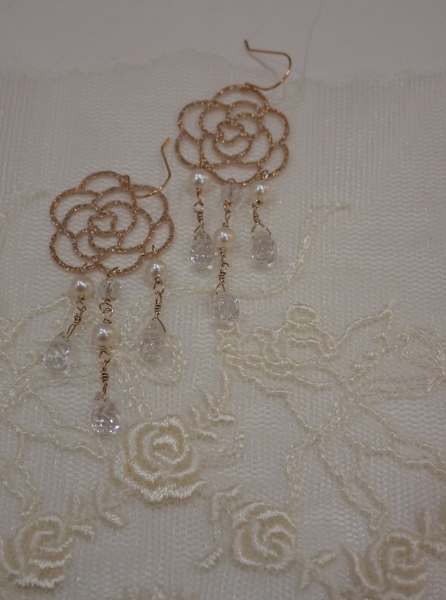 18金薔薇のシャンデリアピアスクリスタル＆パール