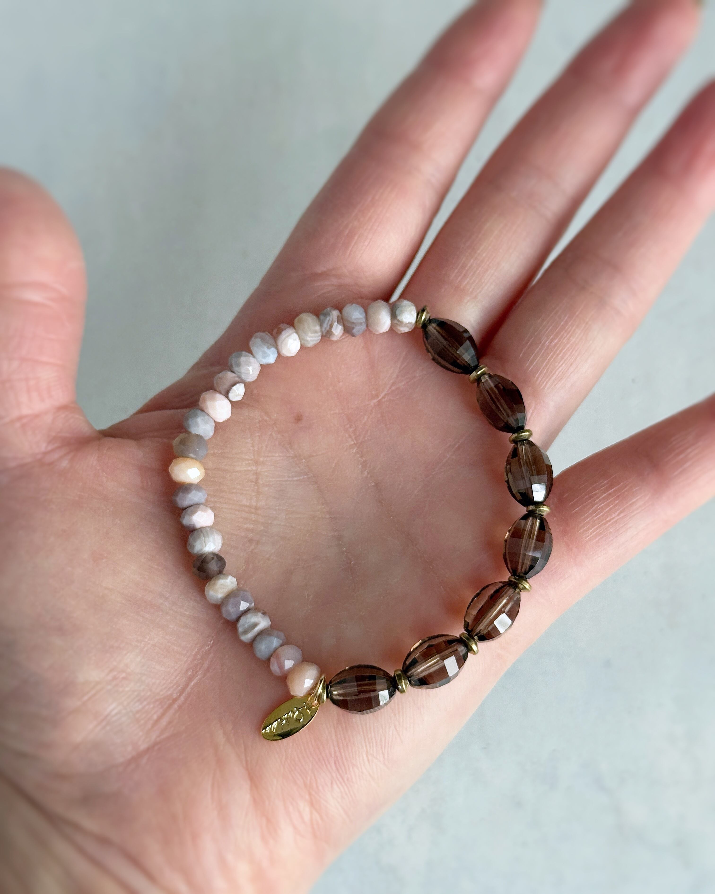 【再販】bicolor bracelet(スモーキークォーツ×ボツワナアゲート)