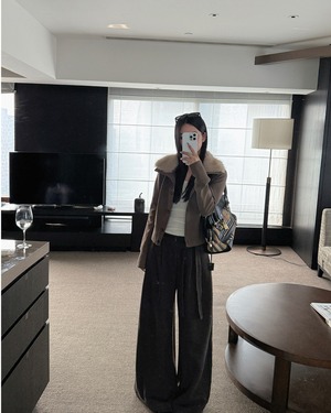 ハイネックフェイクファーニットジャケット A0735