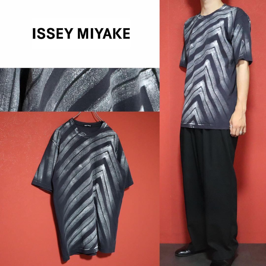ISSEY MIYAKE