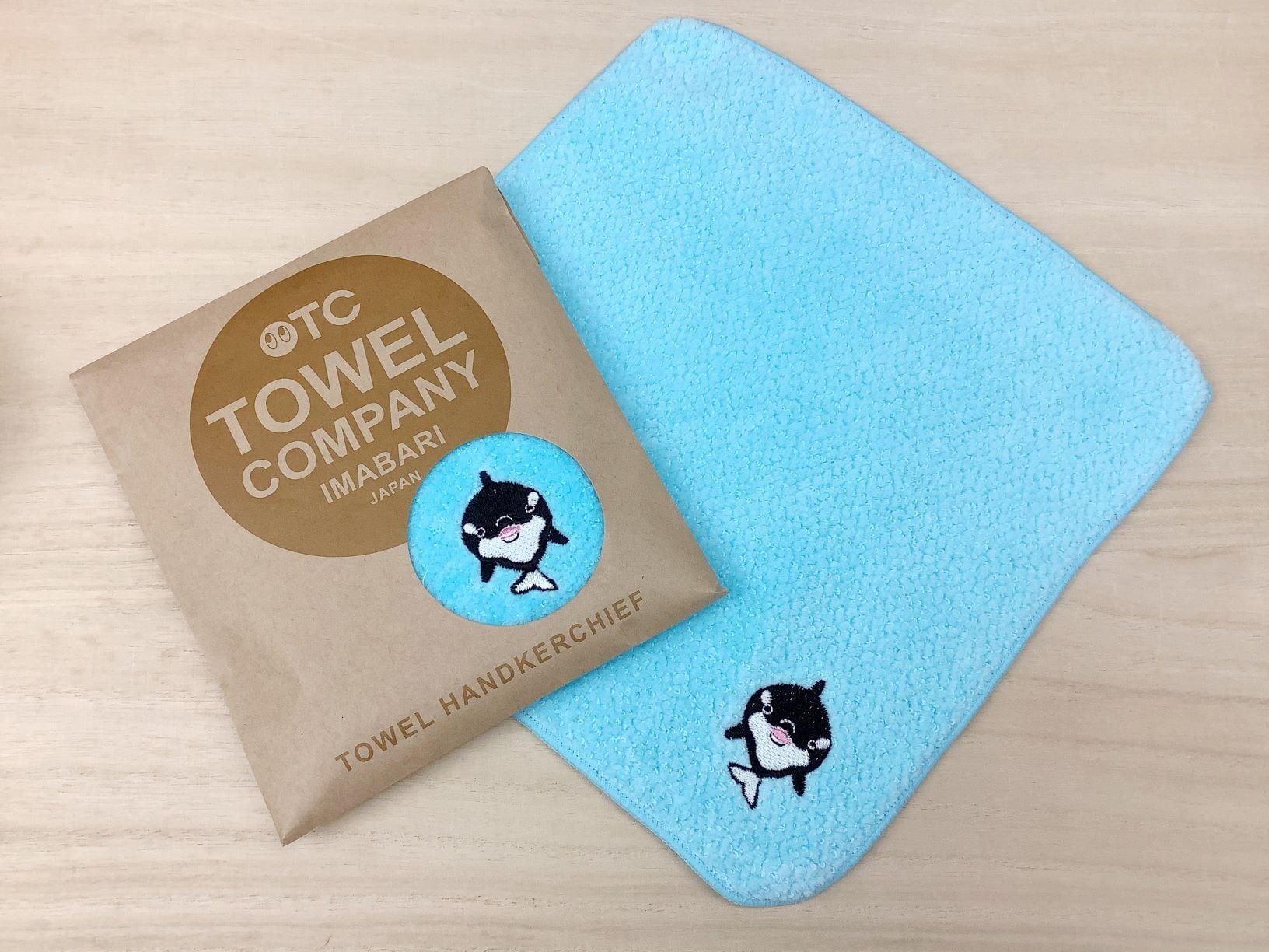 幻想水滸伝　タオルハンカチ1枚　ピンバッジ6個　セット 幻想水滸伝 タオルハンカチ1枚 ピンバッジ6個 セット 幻想水滸伝