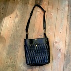 受注生産期間限定 　GrooverLeather shoulder bag quilting  square　新喜皮革 ホースハイド