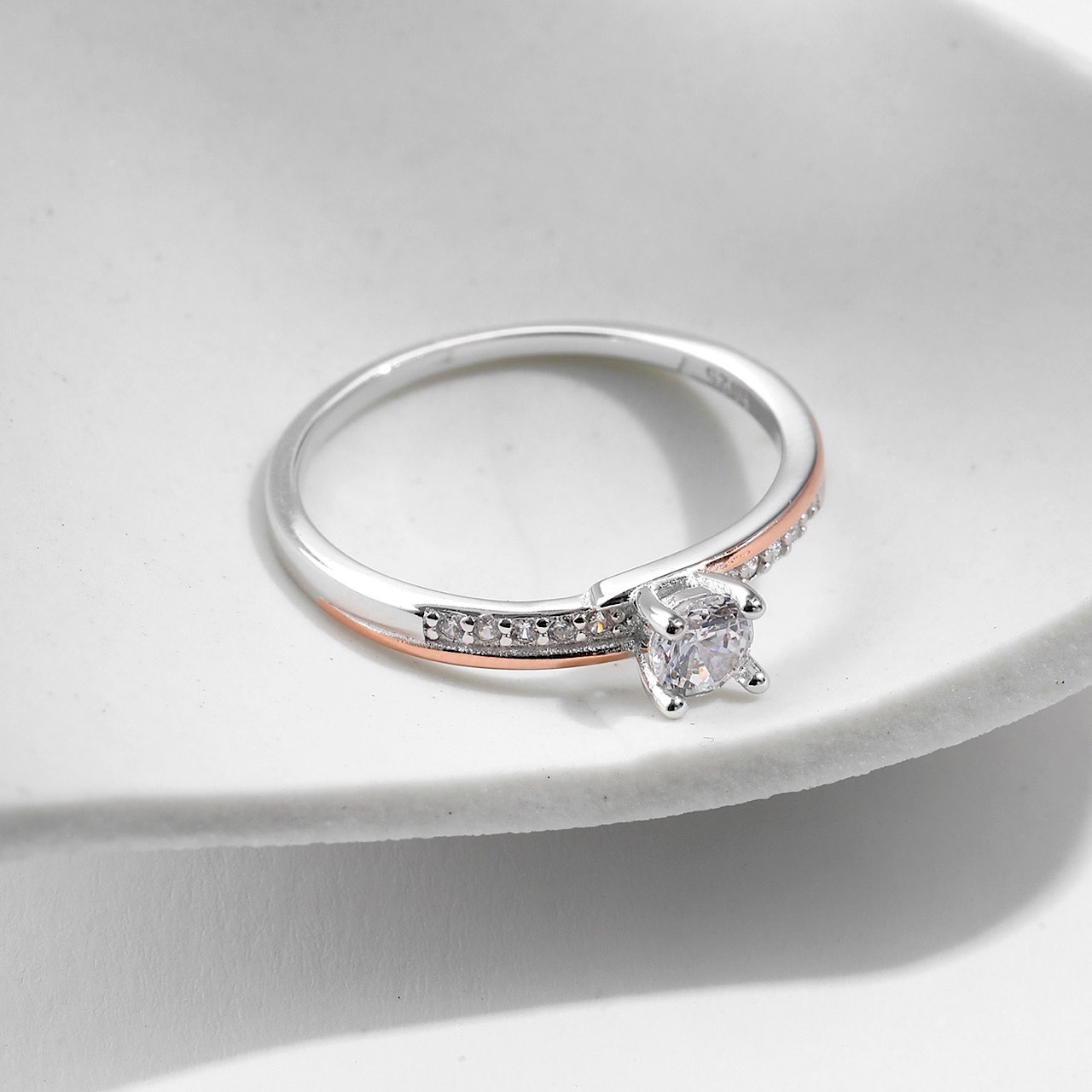 指輪 おしゃれ ダイヤ付き ローズゴールド キラキラ ネックレス - 5