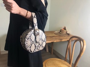 ラウンドバッグ