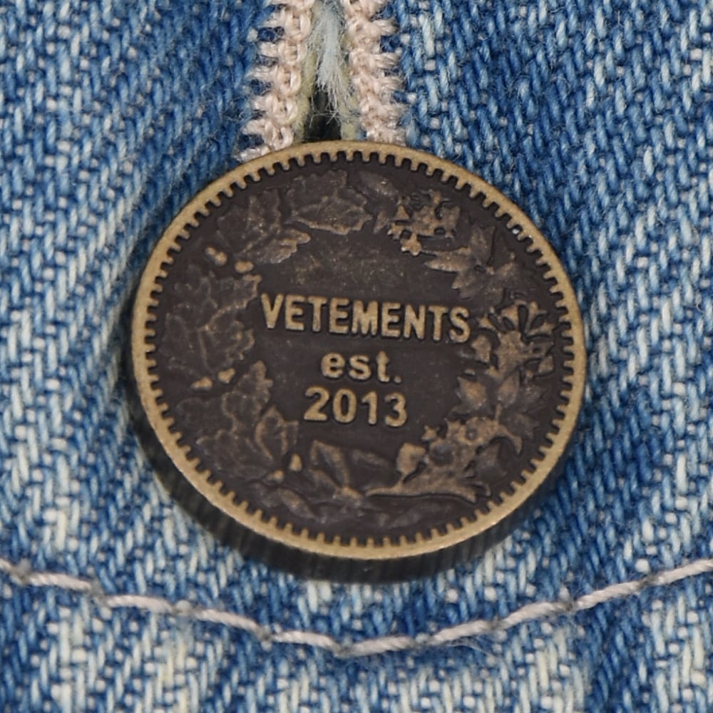 VETEMENTS】BIKER CROSSES ZIP DENIM JACKET | AYIN