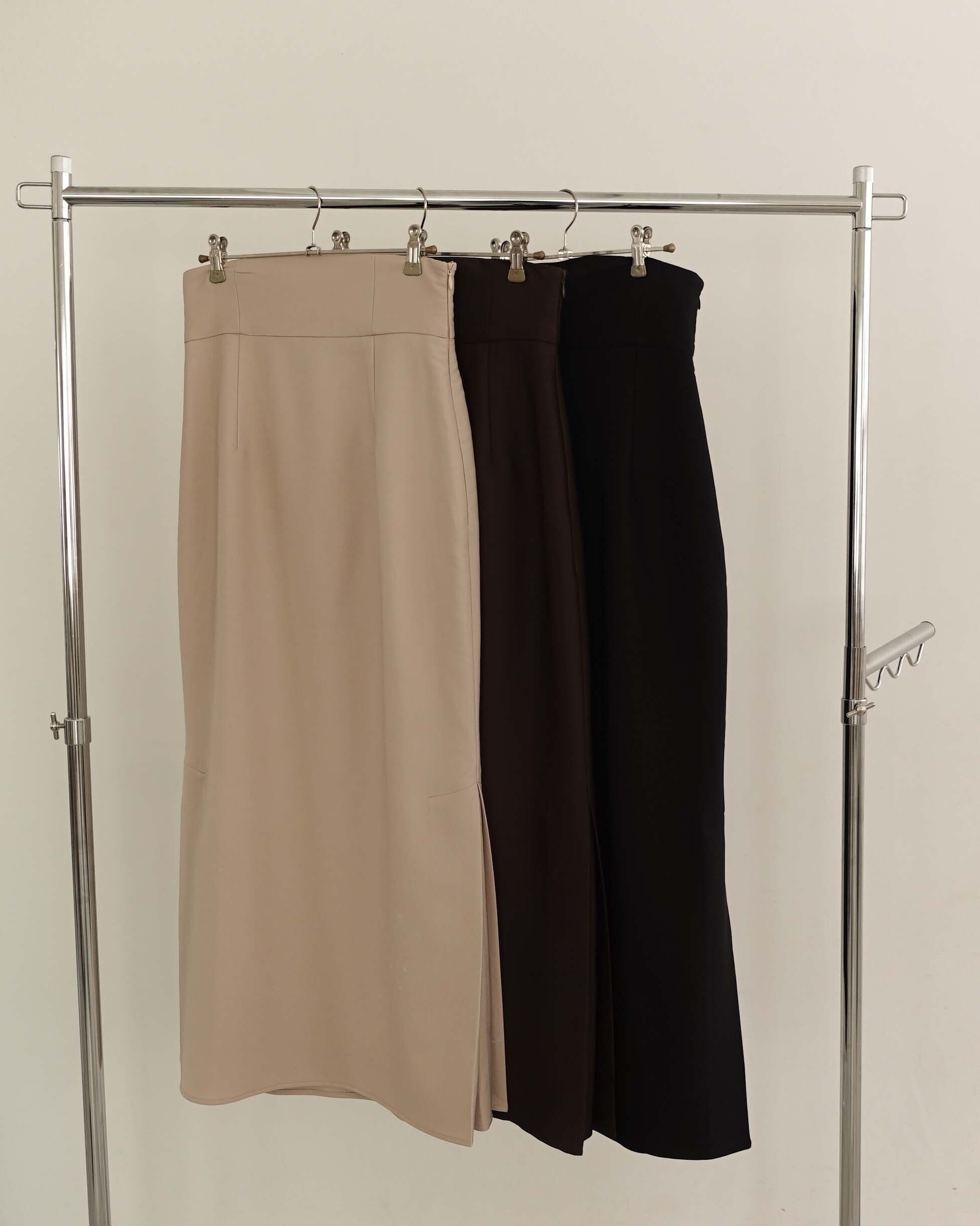 AM370920 high waist side pleats skirt【残り僅か】 | Alumu 
