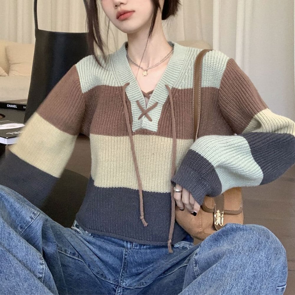【送料無料】 ニット セーター ボーダー ショート丈 長袖 レディース 春秋冬 韓国 大人 カジュアル おしゃれ マルチボーダー ゆったり 体型カバー レースアップ トップス 大人可愛い 大人女子