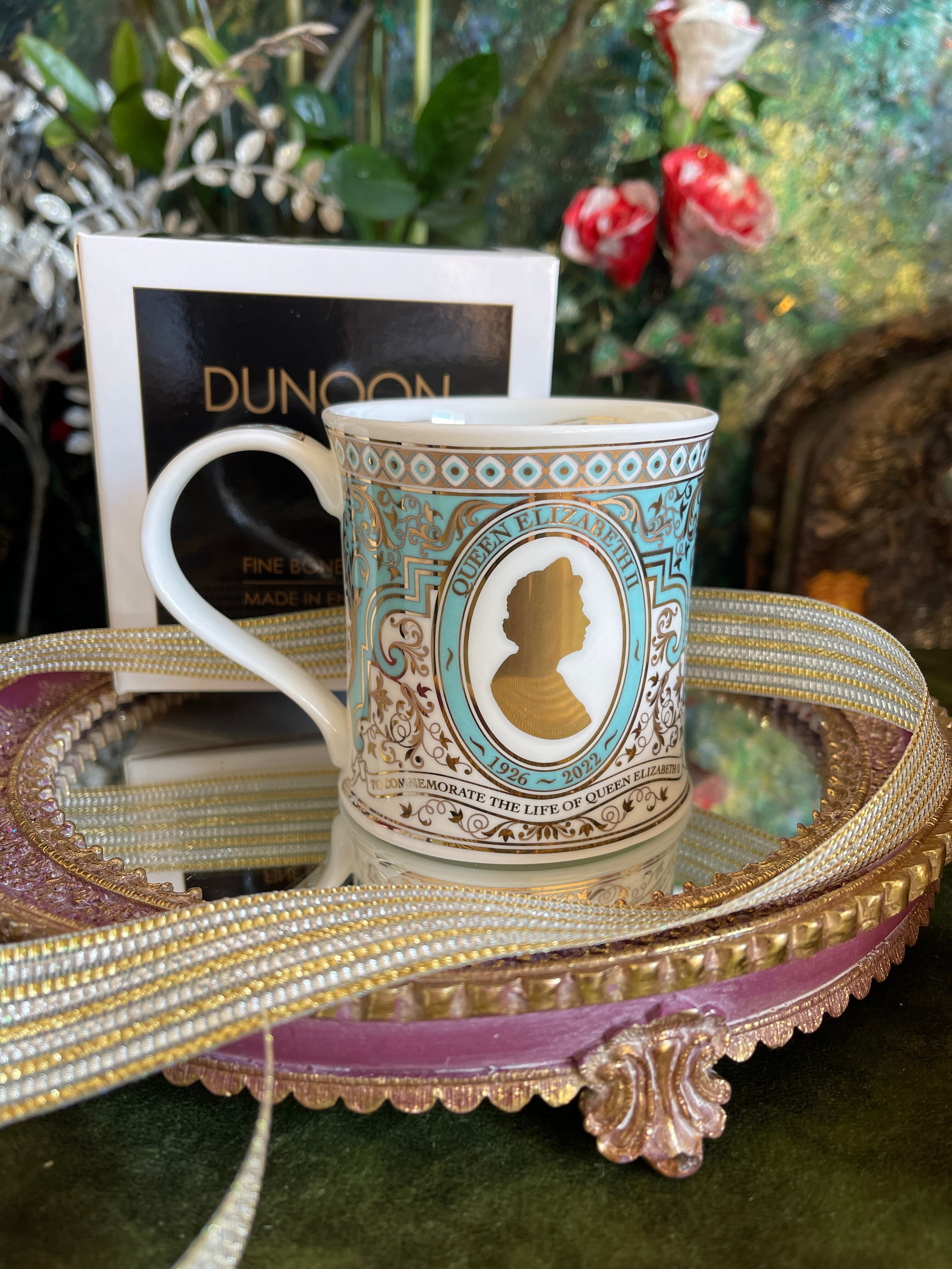 『DUNOON』女王シルエット柄 プラチナムジュビリー Queen Elizabeth II - The Platinum Jubilee |  Merry Unbirthday powered by BASE