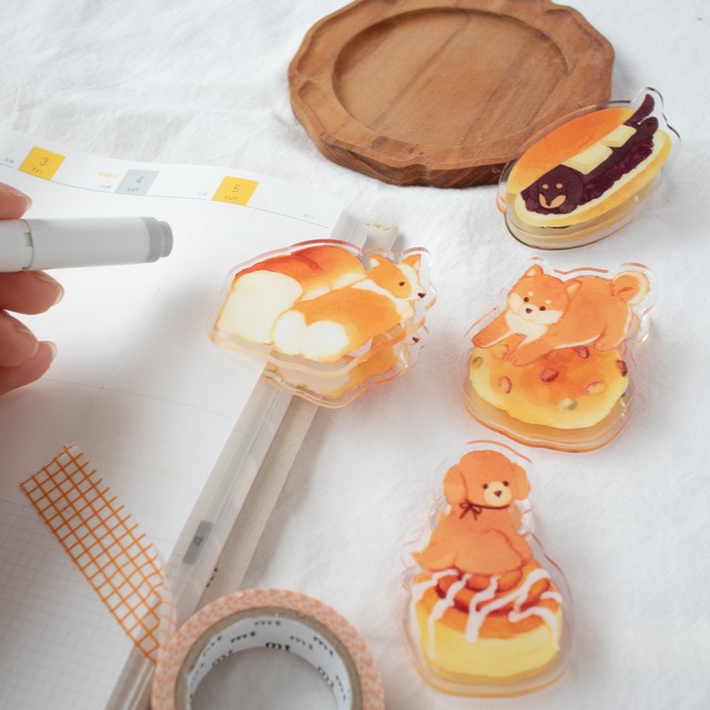 いぬパンアクリルペーパークリップ