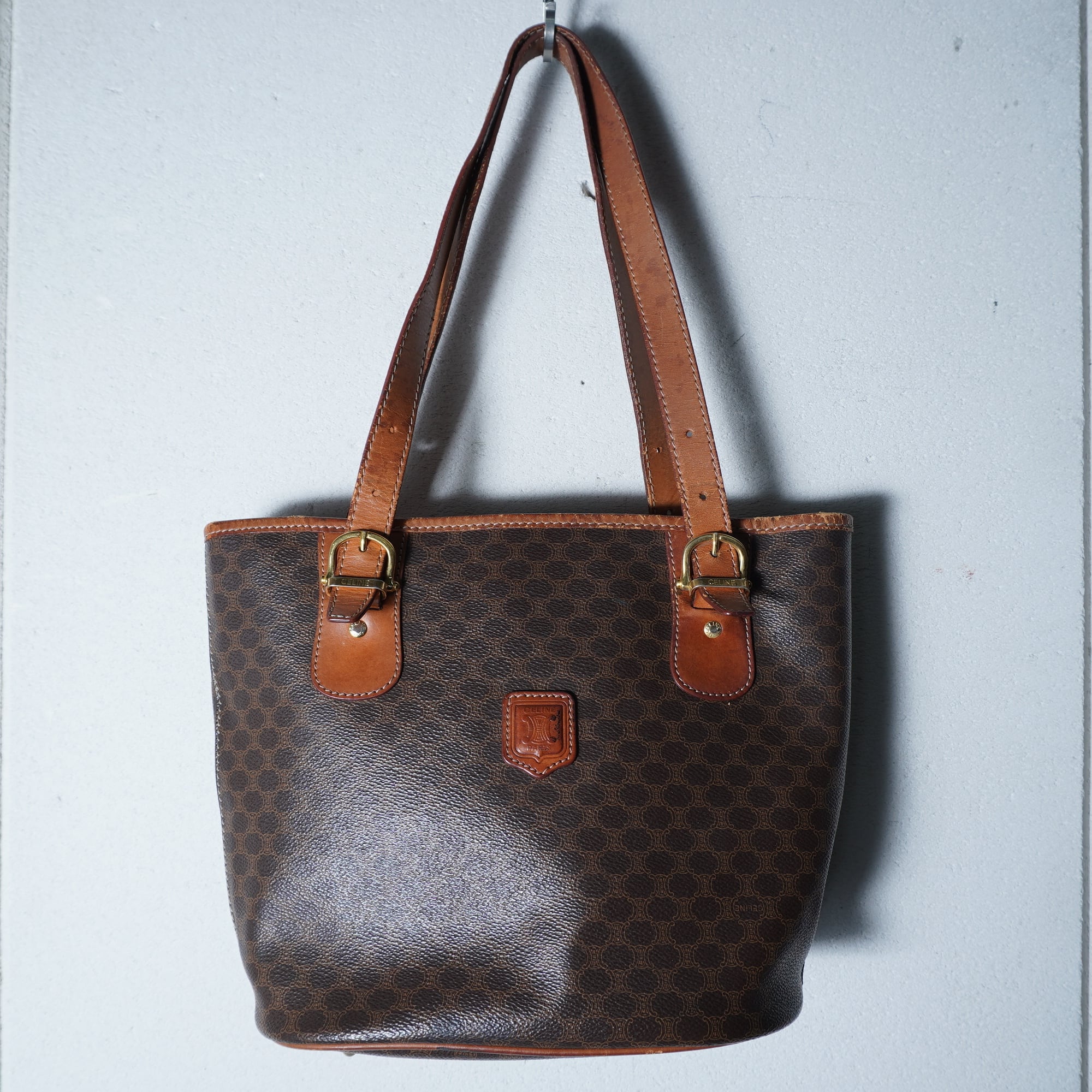 CELINE】セリーヌ ロゴ入マカダム柄レザートートバッグ brown | MIXHIVE