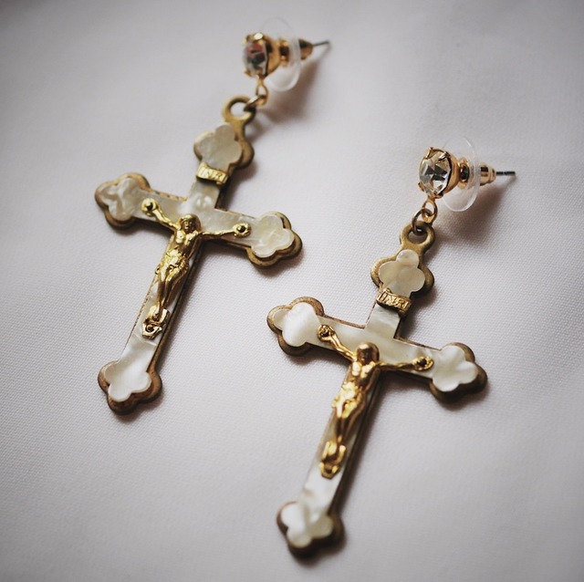 Vintage cross earrings 十字架ピアス