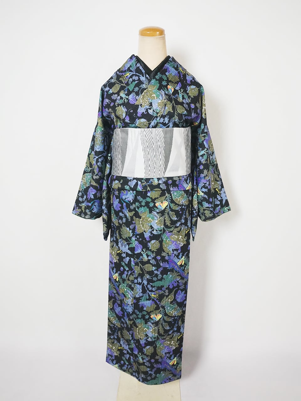 8月限定値下げ！ライオン更紗 ルミロック 未使用 バチ襟 綿着物 モノトーン 即納品ルミロック ケモノコート｜Rumi Rock