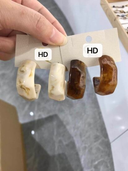 べっ甲ラウンドフープピアス