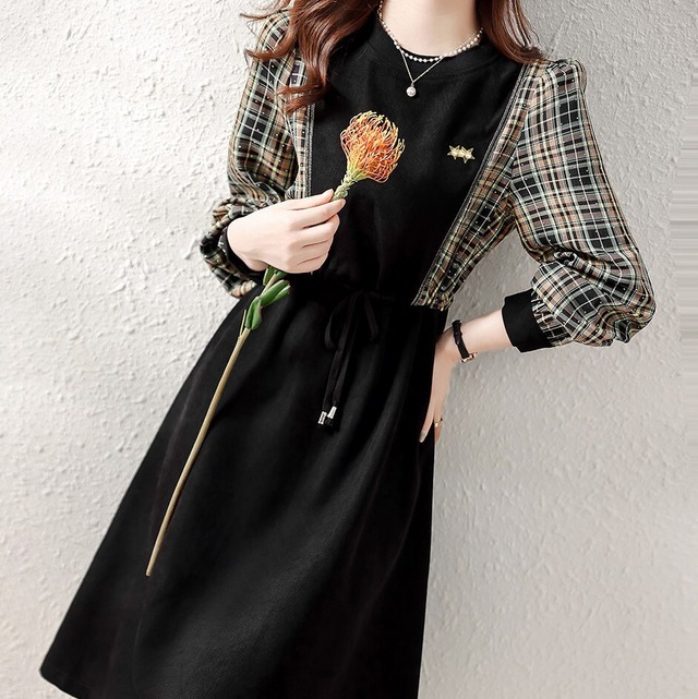 ワンピース レディース ひざ丈 ミモレ ミモレ丈 Aライン 長袖 ラウンドネック ハイウエスト 大人可愛い 女っぽ きれいめ 大人 おしゃれ お洒落 大人女子 こなれ感 キュート ラブリー 主役級 存在感 無地 チェック柄 秋 お呼ばれ 10代 20代 30代 女性用 通勤 オフィス 学生 通学 デート お出かけ 女子会 休日 着回し 韓国 韓国系 送料無料 ファッション コーデ スタイル モテ 体型カバー トレンド 流行 インスタ映え S M L XL 黒 ブラック