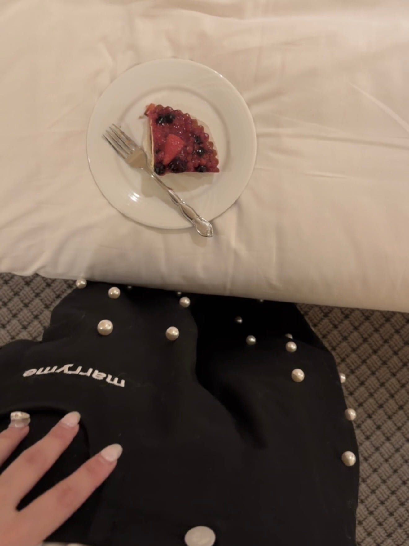 MARRYME PERL LOGO PANTS | MARRY ME.official