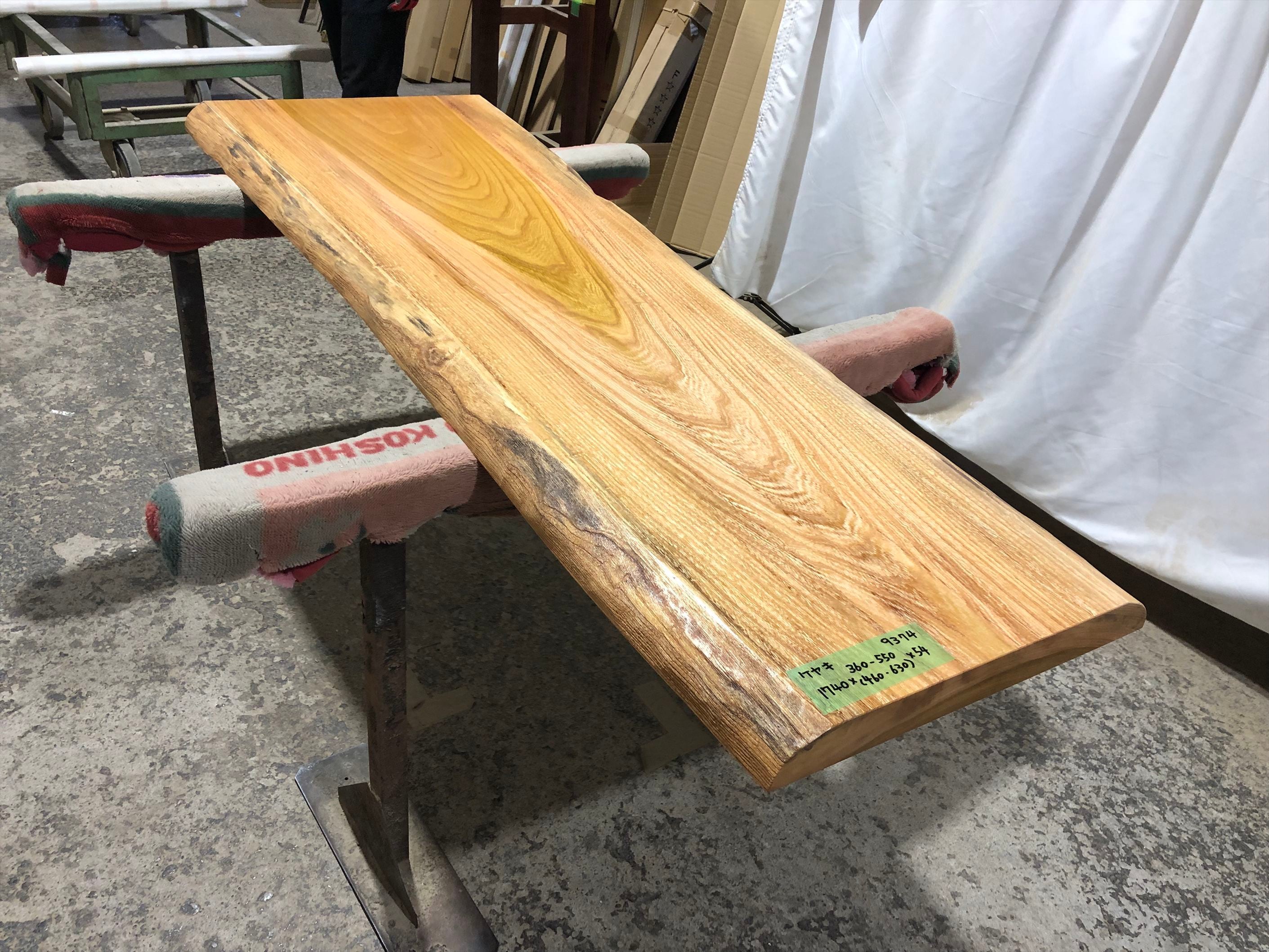 欅（けやき） | 銘木無垢材一枚板の来宝綜合銘木工業株式会社