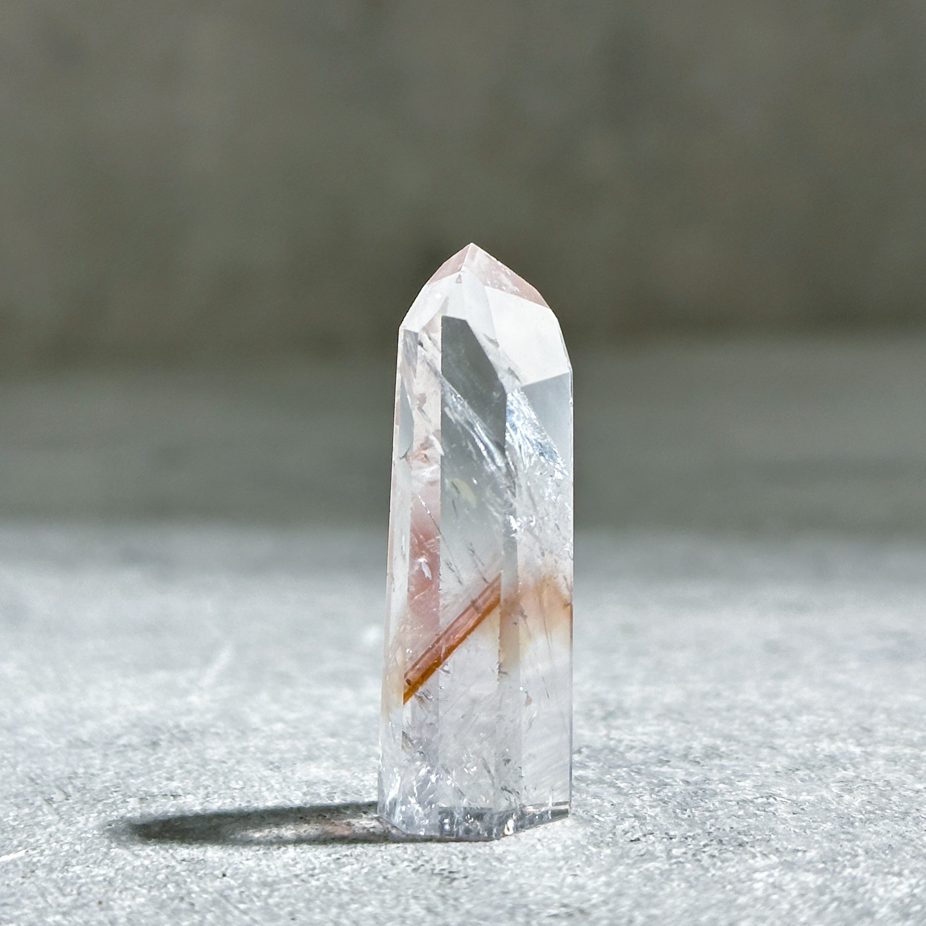 蛍光◎バイーア産パウエライトアメジスト タワー型11 ◇Powellite Amethyst◇ 天然石・鉱物・パワーストーン