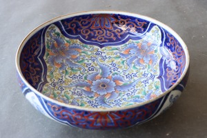 色絵 花文 平鉢/Bowl with flower design.