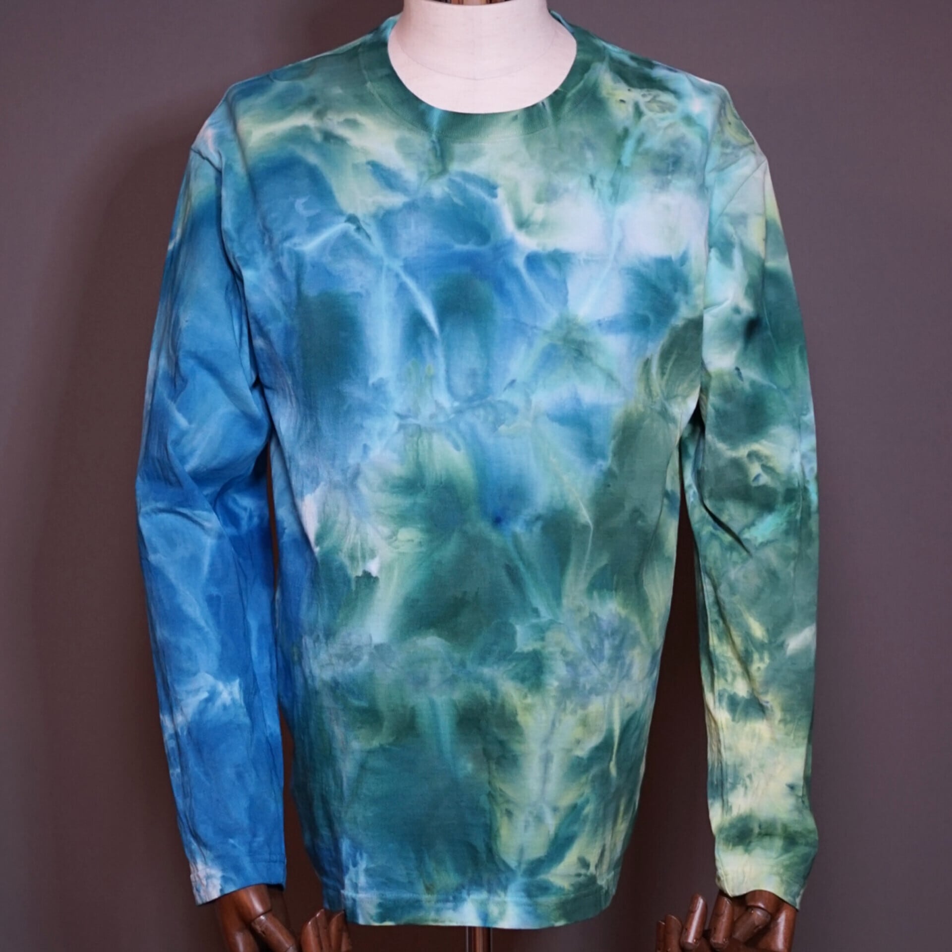 タイダイ染め 長袖Tシャツ - Lサイズ【オーロラ模様】