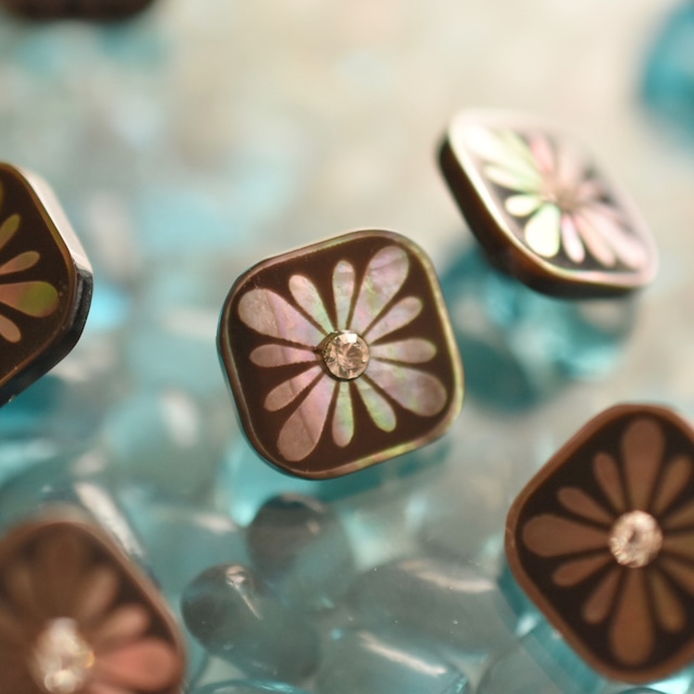 スクエア パールブラックフラワー 12.5mm