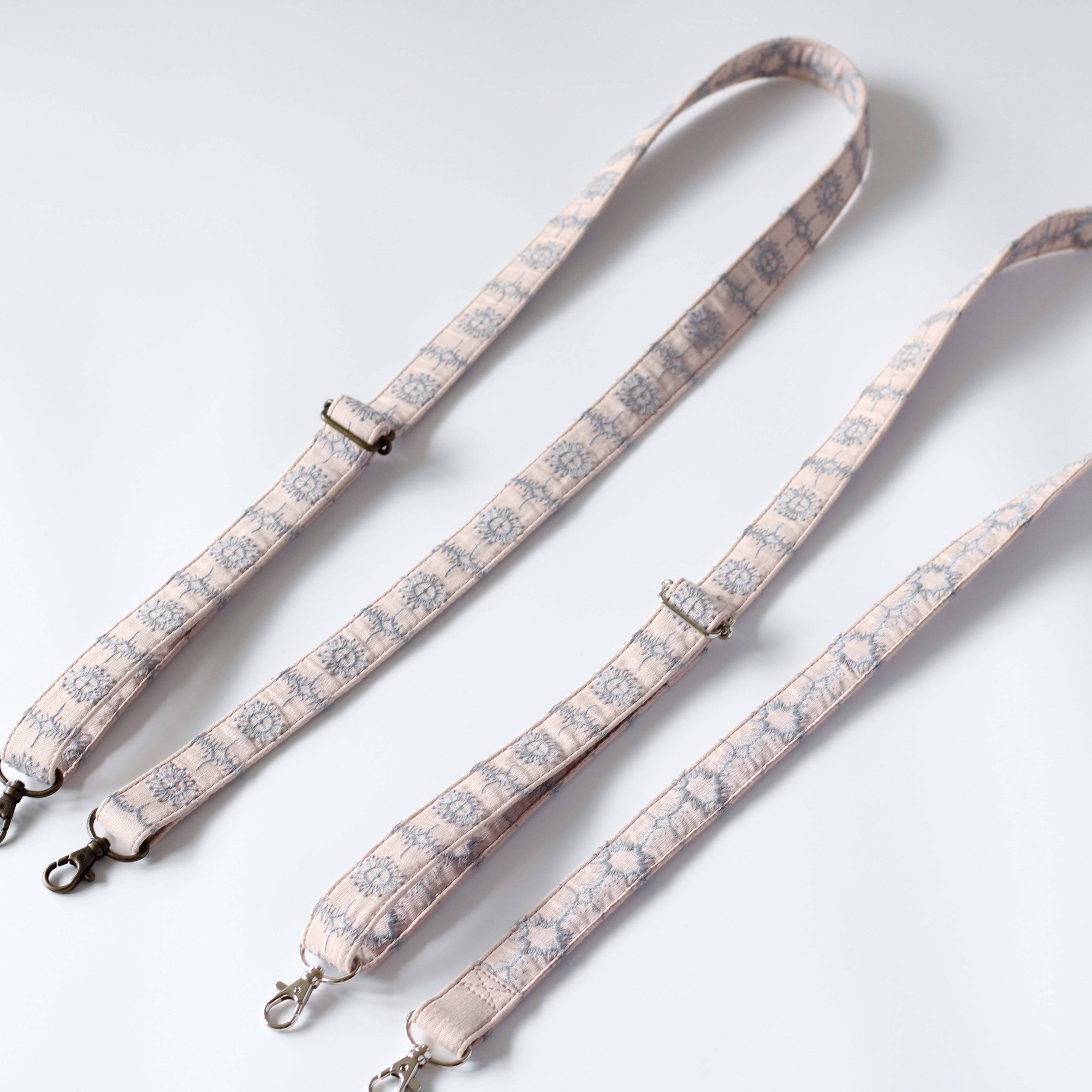 スマホストラップ/バッグストラップ anemone pink beige ミナ