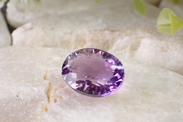 アメジスト（コンケーブカット）　7.55ct　[C3‐413]