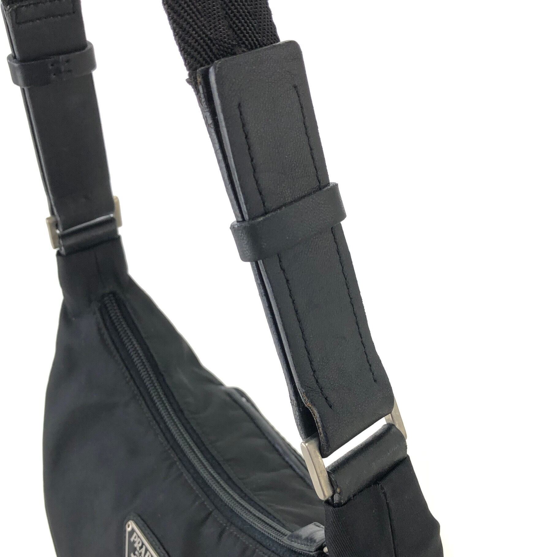 PRADA プラダ トライアングルロゴ ナイロン ホーボーバッグ ショルダー