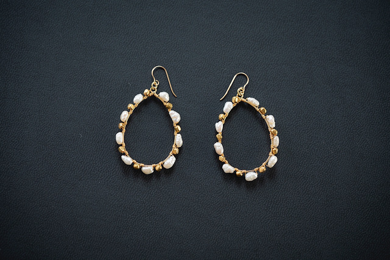 FRESHWATER PEAL BRASS HOOP