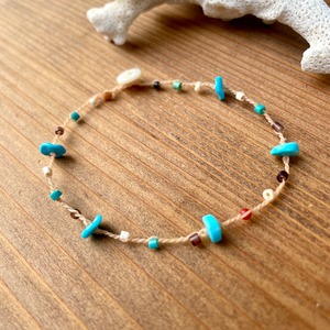 ソノランゴールドと貝のブレスレット