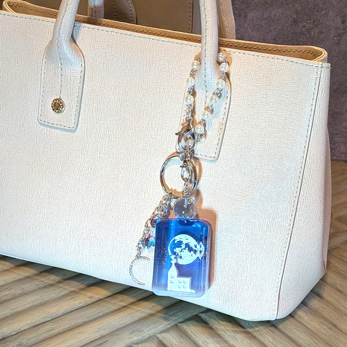 月下の教会 バッグチャーム