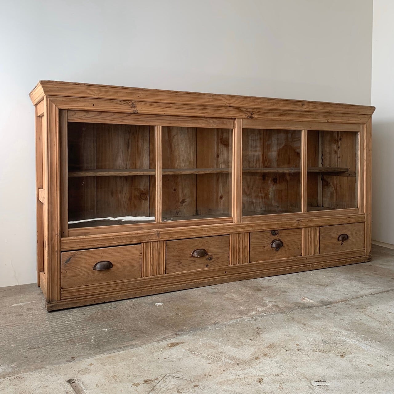 大正期 杉材 ガラス戸棚B ゆらゆらガラス食器棚 収納棚 水屋 本棚 古家具